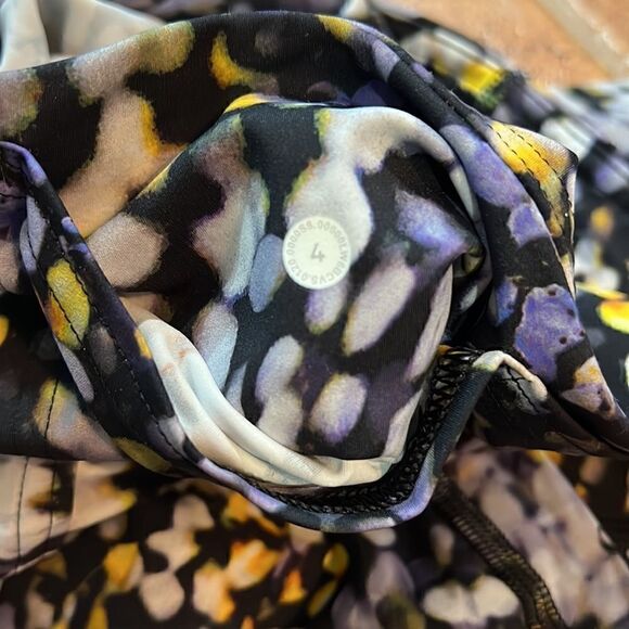 NWOT Lululemon  Crop II 19" Non-Reflective size 4 - Picture 11 of 13